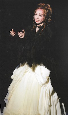Shirahane Yuri Onstage