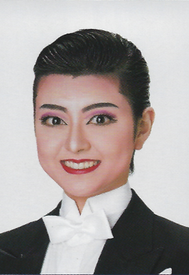 Hizuki Kasumi Le Grand Escalier